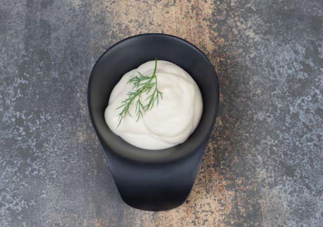 side white sauce