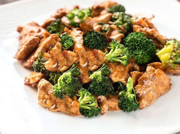 Steamed Chicken Broccli